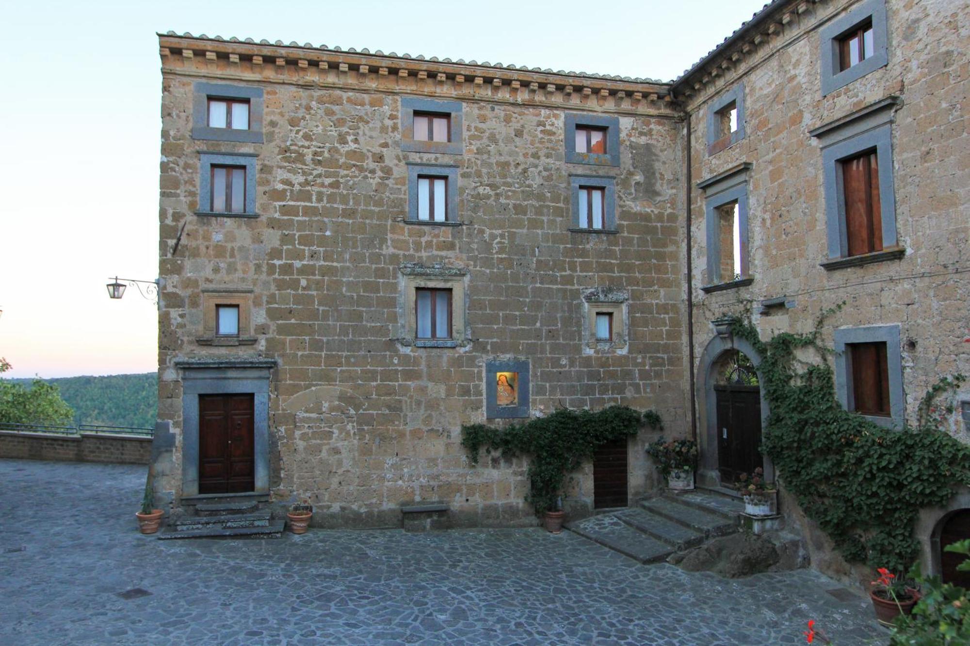 La Rocca - Palazzo Pallotti Lubriano Exterior photo